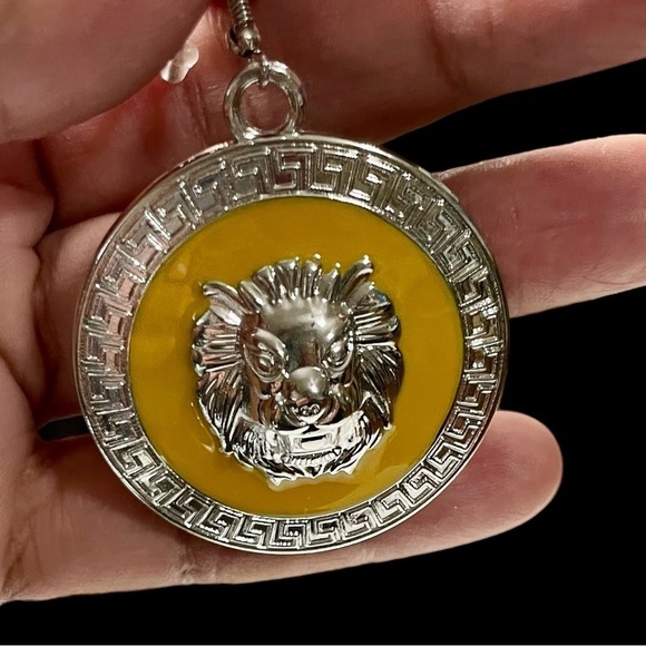 Yellow Silver Plated Lion Earrings with stainless Steel - Picture 4 of 9